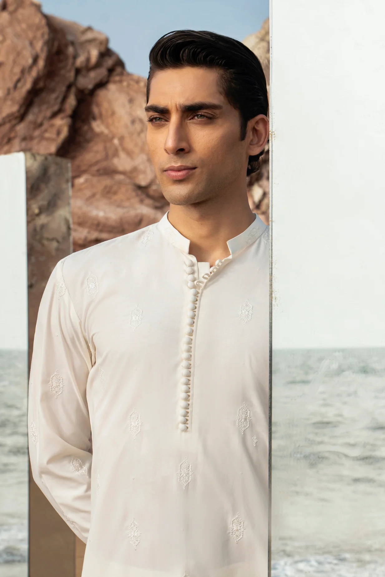 Embroidered Kurta Trouser - Image 4