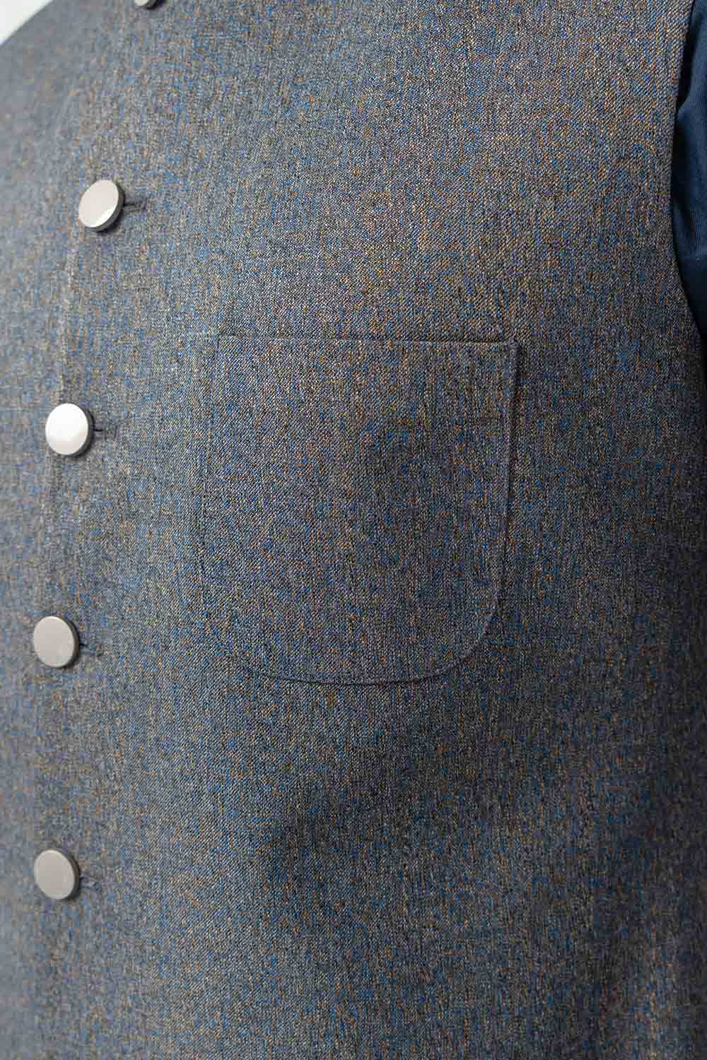 Luxurious Blended Waistcoat - Image 5