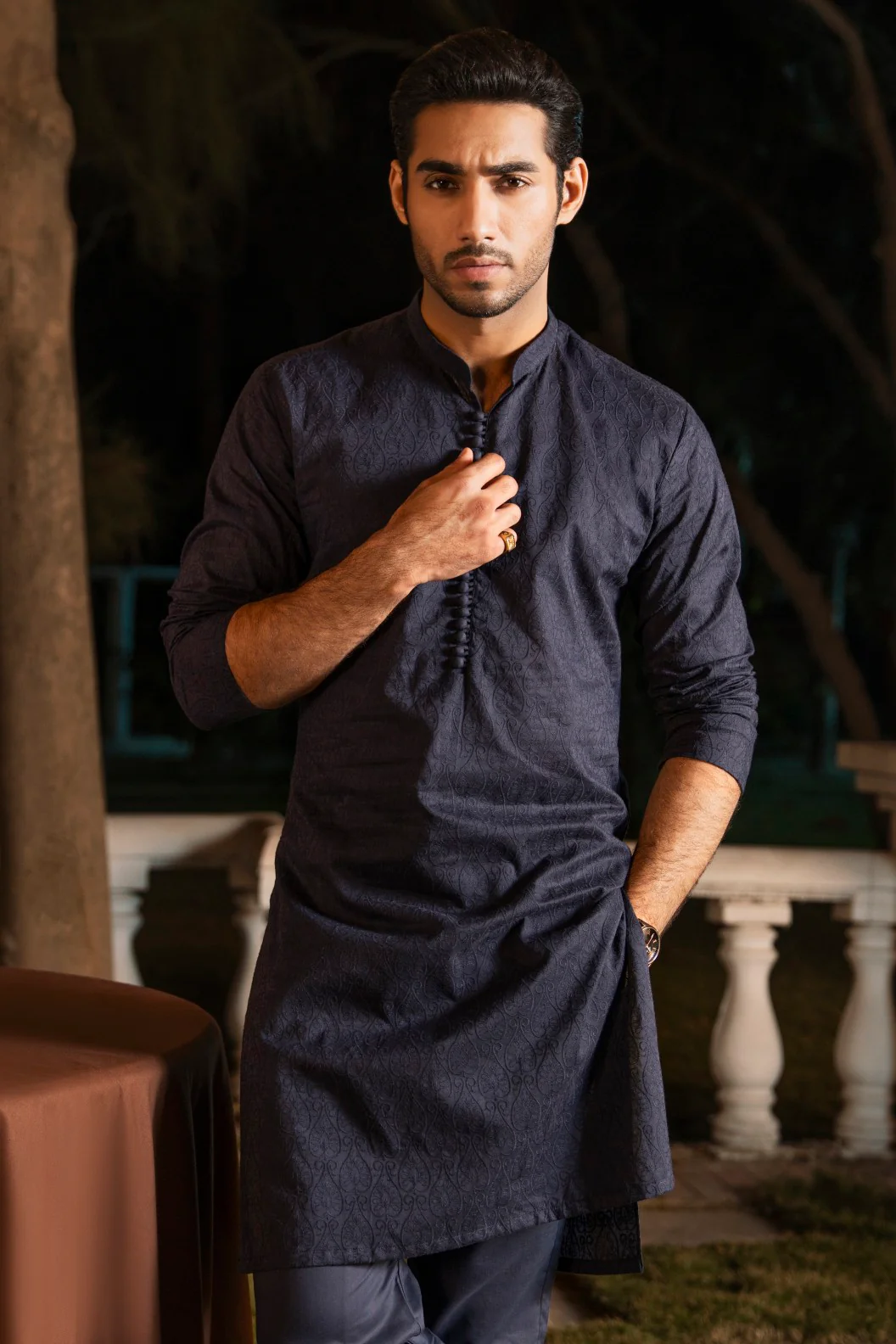 Shiffli Kurta Trouser - Image 3