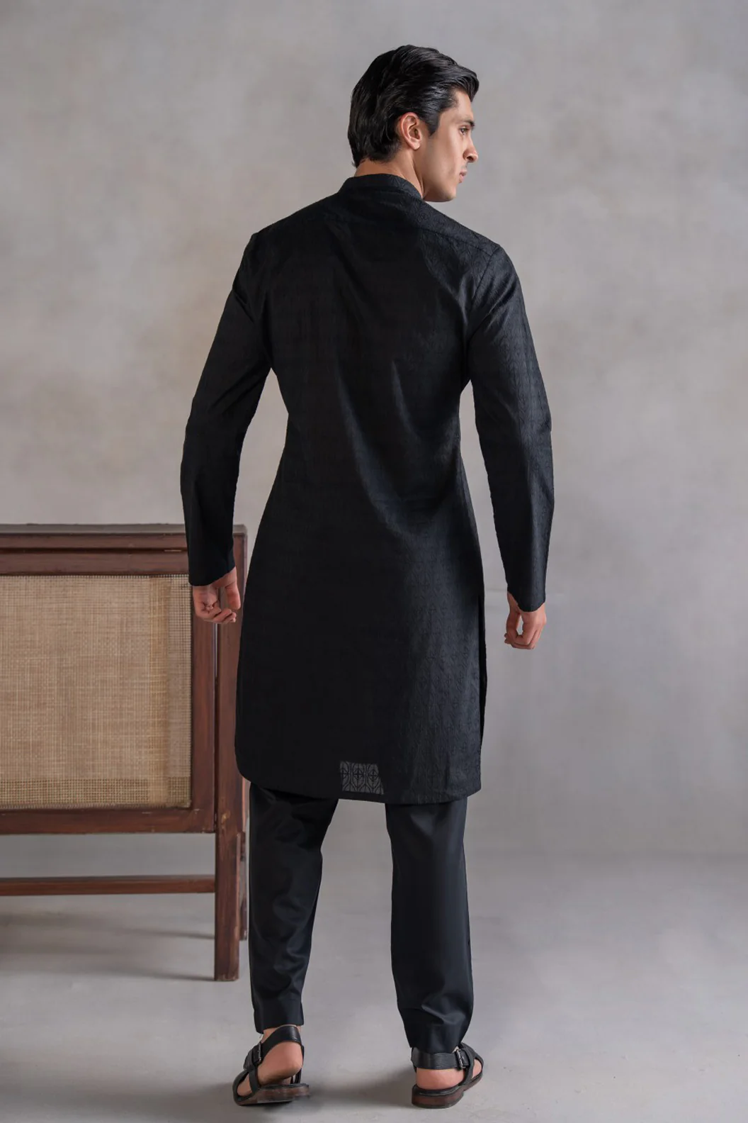 Shiffli Kurta Trouser - Image 4