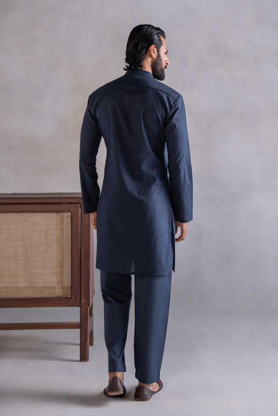 Shiffli Kurta Trouser - Image 4